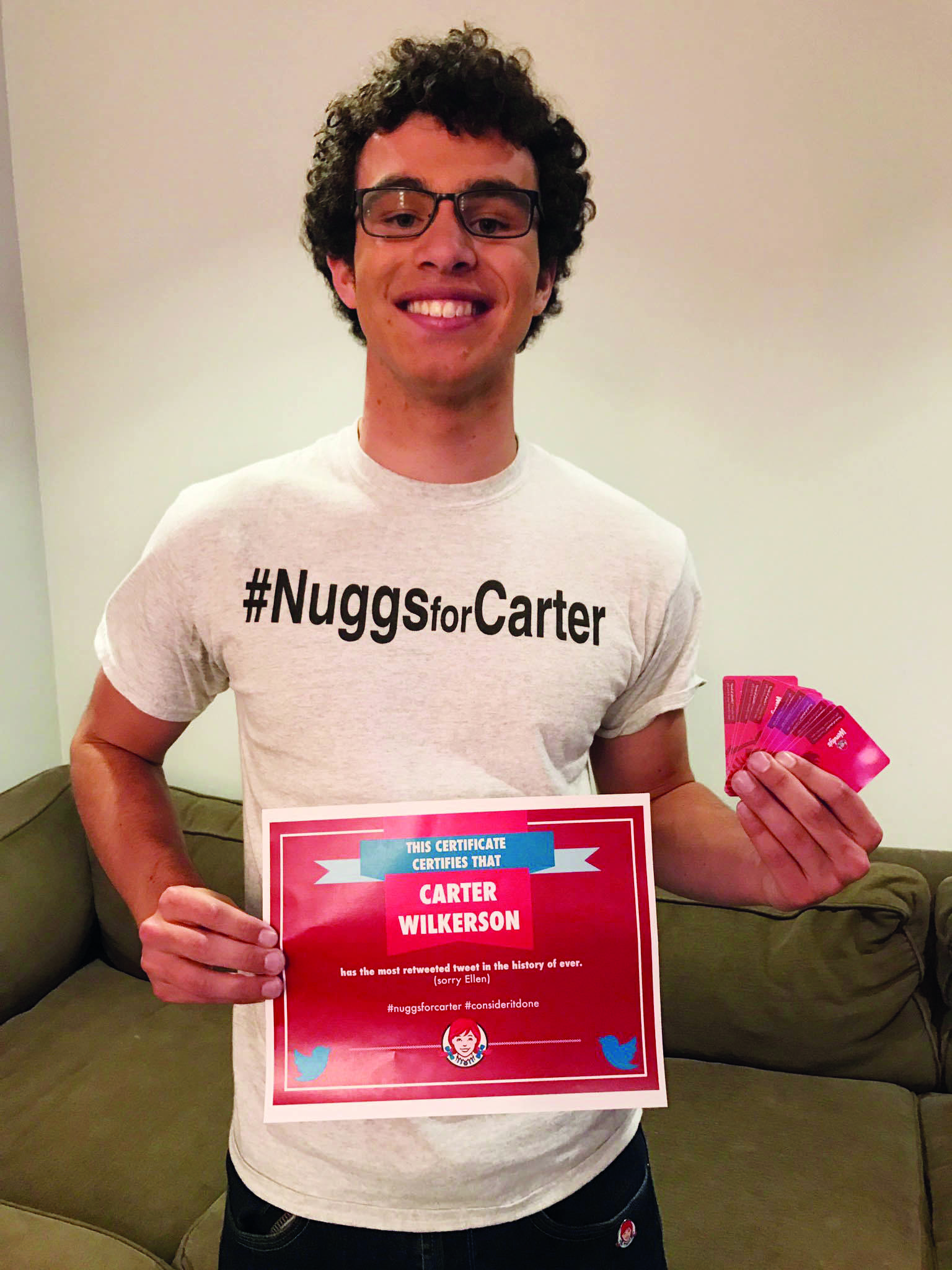 #NuggsForCarter Image of Carter showing he won free nuggets from Wendys